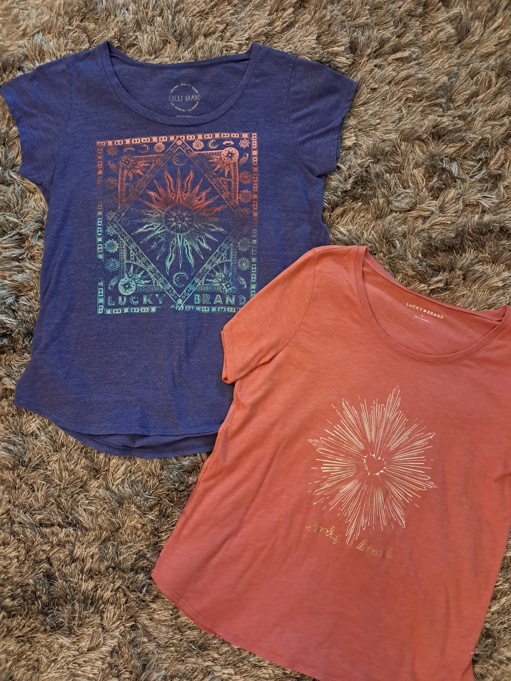 Lucky Brand Womens tee Bundle Celestial Blue And Pink Coral With Gold Size Large
